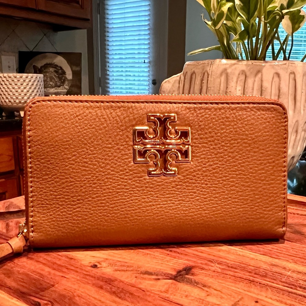 Tory Burch Wallet